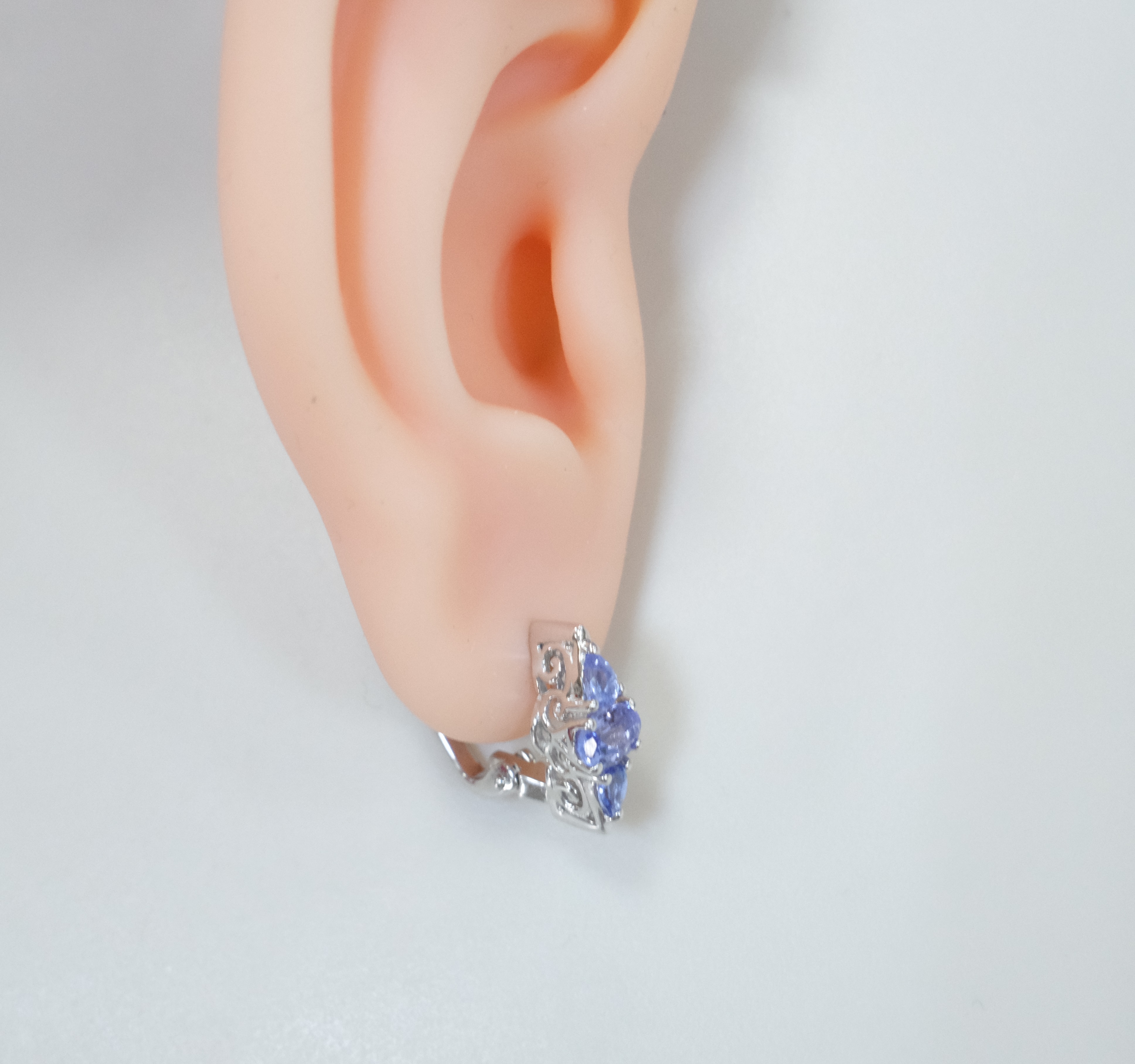 Серебряные серьги с танзанитами